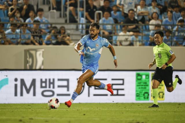 지난 22일 대구FC와 부산 아이파크와의 대결에 출전한 세징야의 모습. 대구FC 제공