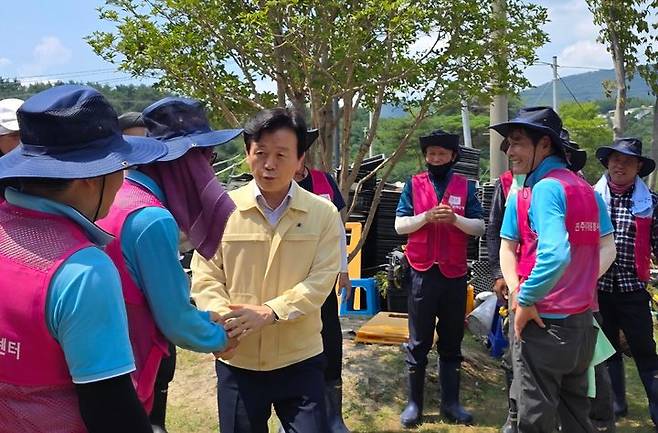 [진주=뉴시스]진주시, 거제·통영 집중호우 피해 복구에 힘 보태.(사진=진주시 제공).2026.08.23.photo@newsis.com *재판매 및 DB 금지