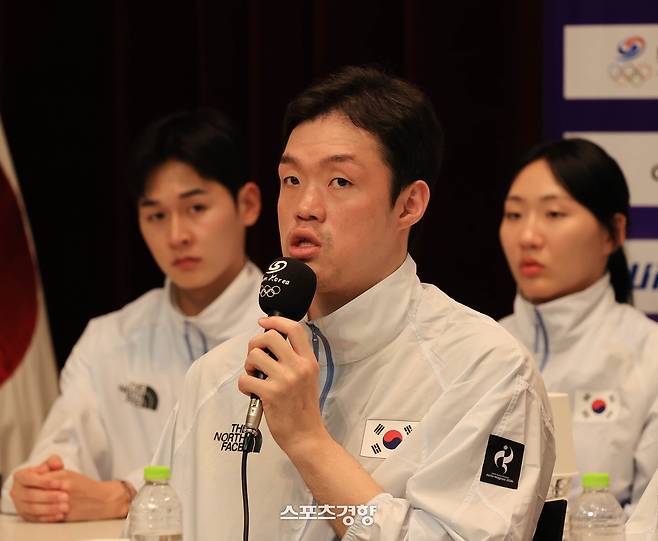 농구 국가대표 이승현이 20일 충북 진천 국가대표선수촌에서 열린 2026 아이치·나고야 아시안게임 D-30 미디어데이에서 각오를 밝히고 있다. 2026.8.20. 강윤중 선임기자