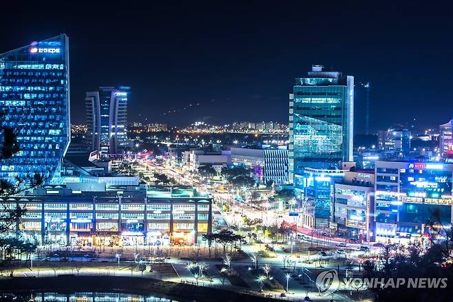 한국전력 등 에너지 공기업 집적된 광주전남 공동혁신도시 야경 [연합뉴스 자료 사진]
