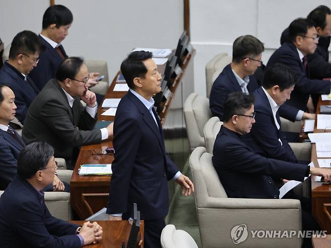 오세훈 서울시장 오세훈 서울시장이 작년 11월 18일 서울시의회에 정례회에 참석한 모습. [연합뉴스 자료사진]