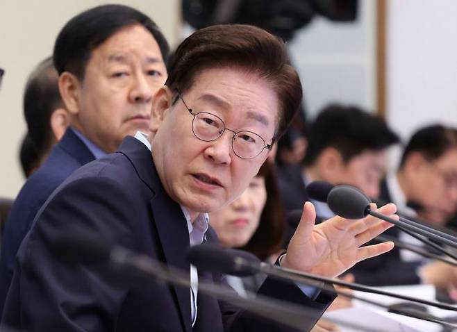 이재명 대통령이 25일 청와대에서 열린 국무회의에서 발언하고 있다. 2026.8.25 연합뉴스