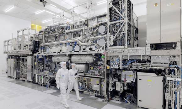 ASML의 EUV 노광 장비 [사진=ASML 홈페이지 갈무리]