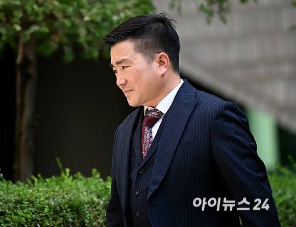 12·3 비상계엄 직후 병력을 이끌고 국회로 출동한 혐의로 재판에 넘겨진 김현태 전 707특임단장이 27일 오후 서울중앙지방법원에서 열린 1심 선고 공판에 출석하고 있다. [사진=곽영래 기자]