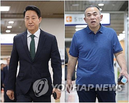 법정 향하는 오세훈과 명태균 (서울=연합뉴스) 이지은 기자 = 정치 브로커 명태균씨가 제공한 여론조사 비용을 대납받았다는 의혹을 받는 오세훈 서울시장(왼쪽)이 28일 서울 서초구 서울고법에서 열린 정치자금법 위반 혐의 2심 속행공판에 출석하고 있다. 오른쪽은 같은 날 증인으로 출석하는 명태균씨. 2026.8.28 jieunlee@yna.co.kr