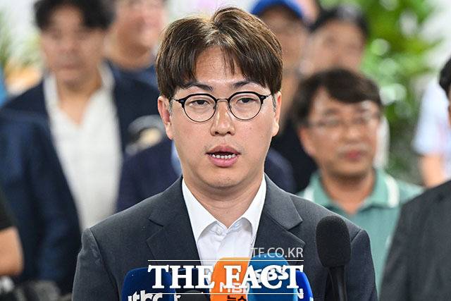 하정우 신임 국가AI전략위원회 상근 부위원장이 30일 지명 직후 소셜미디어에 "인공지능(AI) 3강을 넘어 글로벌 AI 핵심 공급망의 '대체불가 국가 대한민국'을 실현하겠다"고 밝혔다. /박상민 기자