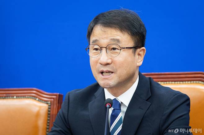 (서울=뉴스1) 유승관 기자 = 한병도 더불어민주당 원내대표가 27일 서울 여의도 국회에서 열린 정책조정회의에서 발언하고 있다. 2026.8.27/뉴스1  Copyright (C) 뉴스1. All rights reserved. 무단 전재 및 재배포,  AI학습 이용 금지. /사진=(서울=뉴스1) 유승관 기자