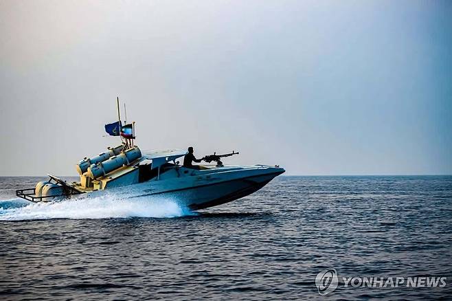이란 이슬람혁명수비대의 고속정 [혁명수비대/EPA=연합뉴스자료사진 재판매 및 DB 금지]