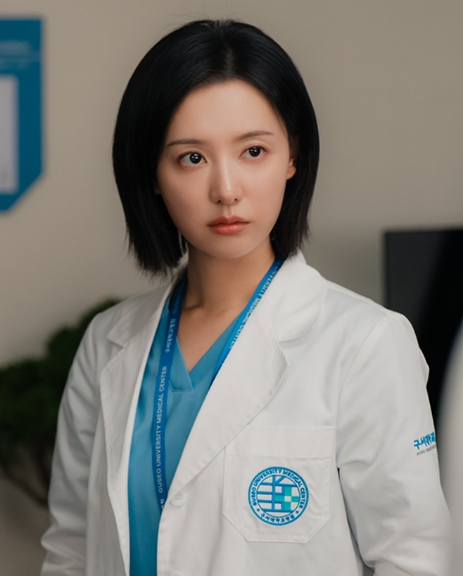 김지원이 필모그래피 사상 가장 강력한 ‘메디컬 다크히어로’로 돌아온다./ 사진=SBS '닥터X : 하얀 마피아의 시대'