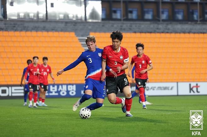 이영준(오른쪽) | 대한축구협회 제공