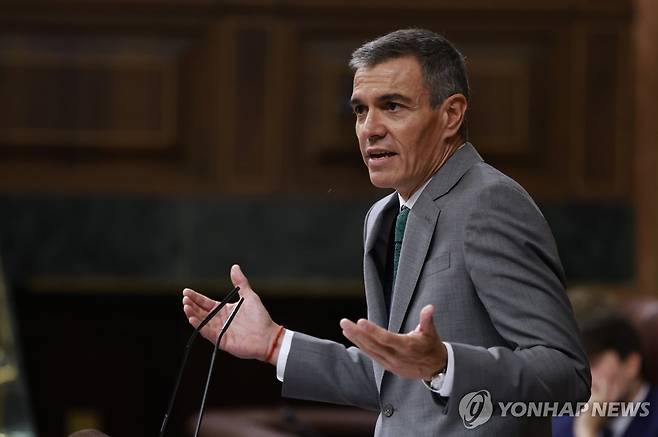 의회 출석한 페드로 산체스 스페인 총리 [EPA=연합뉴스. 재판매 및 DB 금지]