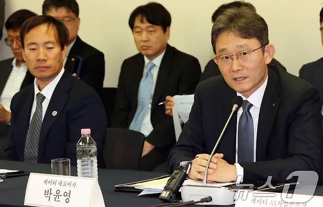 박윤영 케이티 대표이사가 4일 오전 서울 중구 프레스센터에서 열린 '모두의 AI 프로젝트' 사업자 간담회에서 발언을 하고 있다. 이날 참석자들은 모두의 AI 경쟁력 확보 전략 등을 논의했다. 2026.9.4 ⓒ 뉴스1 김명섭 기자