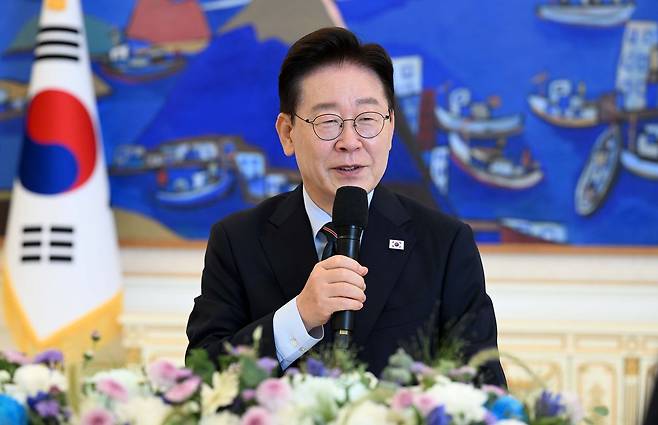 이재명 대통령이 4일 청와대에서 열린 시민사회 초청 간담회에서 발언을 하고 있다. 전민규 기자