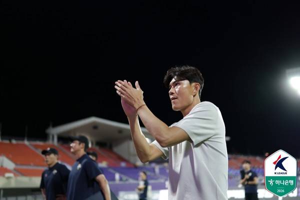 정경호 강원FC 감독. 한국프로축구연맹 제공