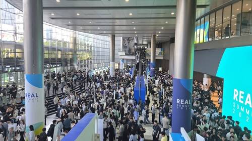 8일 서울 코엑스 컨벤션센터에서 열린 삼성SDS '리얼 서밋 2026' 현장. 총 1만5000여 명의 업계 관계자들이 한자리에 모였다./사진=이인애 기자