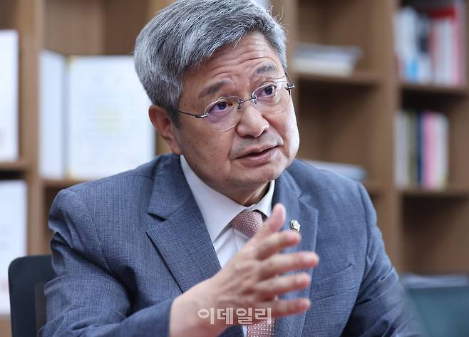 김장겸 국민의힘 의원이 10일 서울 여의도 국회에서 이데일리와 인터뷰를 하고 있다. (사진=노진환 기자)