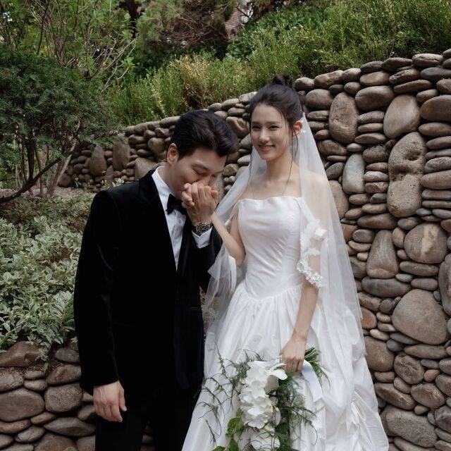 양지원이 결혼 후 웨딩 화보를 공개하며 신혼의 설렘을 전했다. / 양지원 SNS