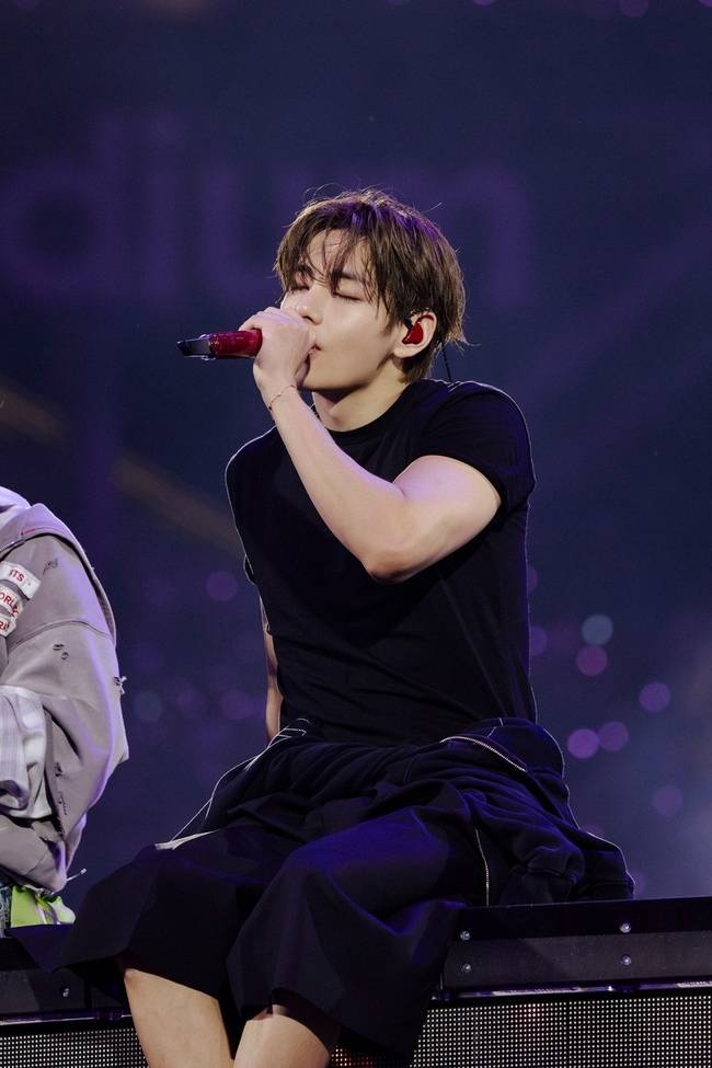Fornecido por Big Hit Music (HYBE)