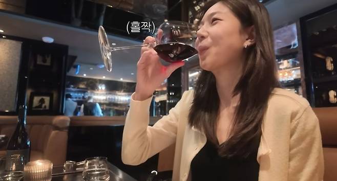 유튜브 '지니이즈백'