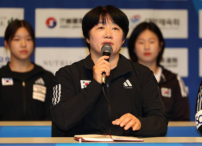유도 대표팀 정성숙 총감독이 9일 충북 국가대표선수촌에서 열린 아시안게임 미디어데이에서 발언하고 있다. 연합뉴스
