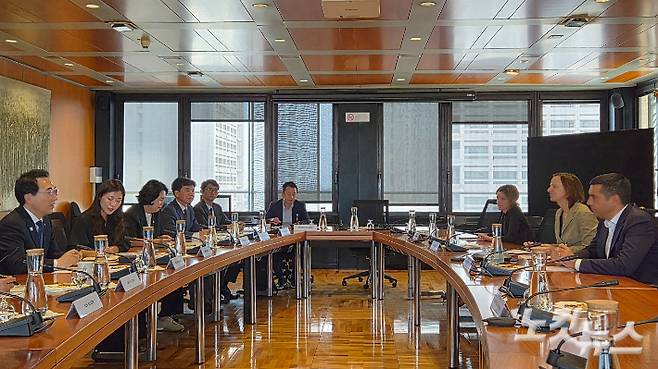 에밀리아로마냐주청사를 찾은 충청남도 대표단. 김정남 기자