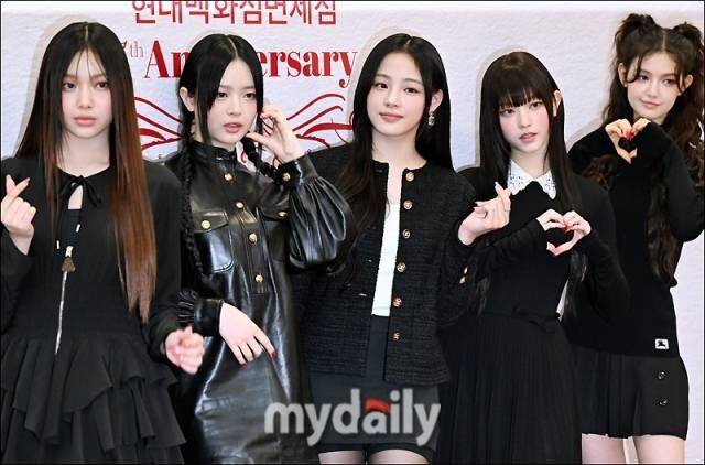 그룹 뉴진스 혜인, 하니, 민지, 해린과 전 멤버 다니엘./마이데일리