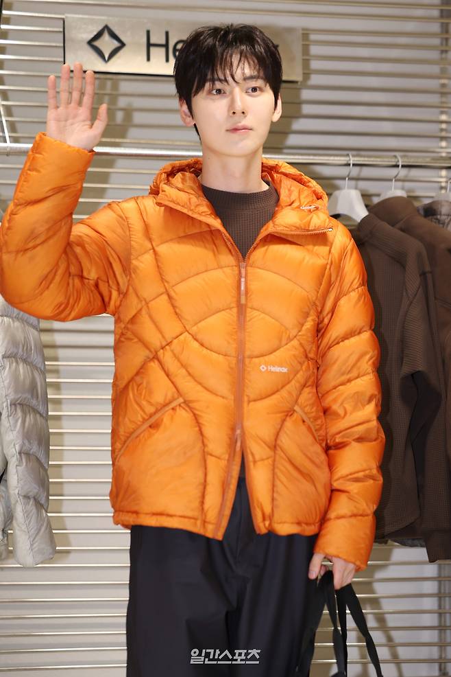 가수 겸 배우 황민현 / 사진=IS포
