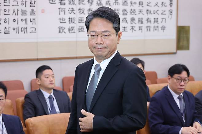 김승원 법무부 장관 후보자가 15일 서울 여의도 국회 법제사법위원회에서 열린 인사청문회에서 인사말을 하고 있다. 뉴스1