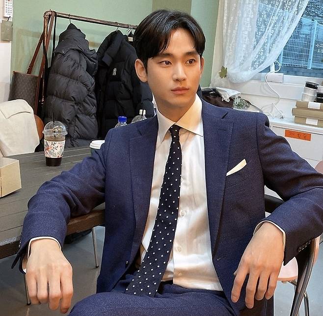 사진 | 김수현 SNS