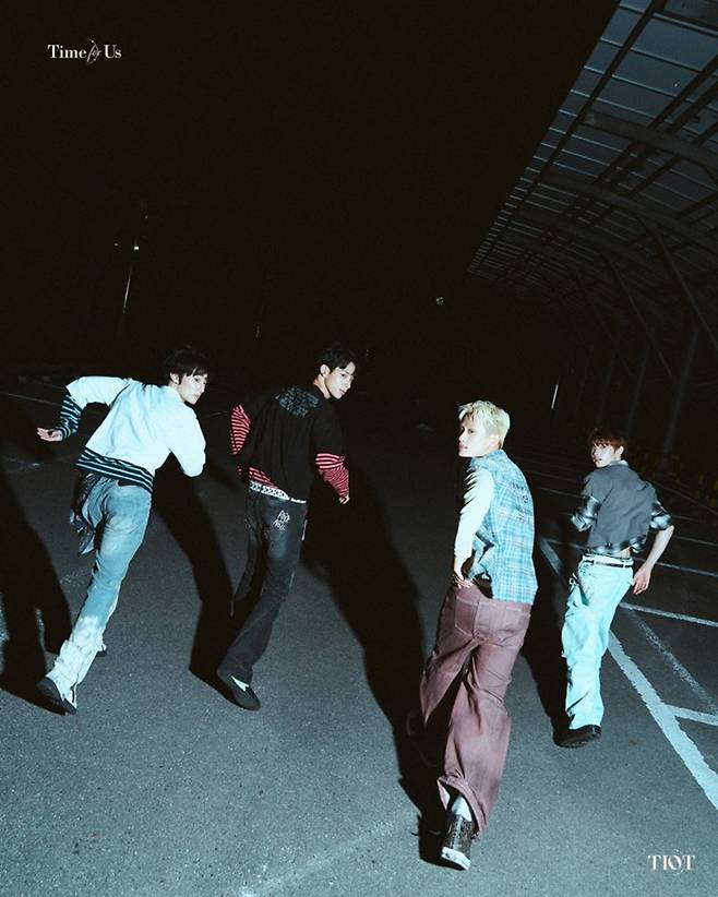 TIOT raised anticipation for their comeback on October 1st by successively releasing concept photos for their fifth mini-album, Time for Us, through their official social media channels on the 14th and 15th.The released concept photos captured TIOTs diverse charms with distinct moods and atmospheres. First, the PERIOD version depicted a refreshing moment of youth through a blend of clear, transparent colors and natural styling. The members youthful boyish charm and relaxed demeanor further amplified their fresh appeal.Having pulled off concepts of different textures, TIOT unfolded the multifaceted aspects of youth in their own unique way, raising curiosity about the new image they will present through Time for Us.Time for Us is TIOTs new release approximately one year after their fourth mini-album, MY PRIDE, which was released last September. TIOT, who have portrayed the various moments and emotions of youth—challenging, wavering, and moving forward again—through their own unique music, are set to showcase an even more expanded narrative and musical color through this album.Meanwhile, TIOTs fifth mini-album, Time for Us, will be released on October 1 at 6 p.m. through various online music sites.