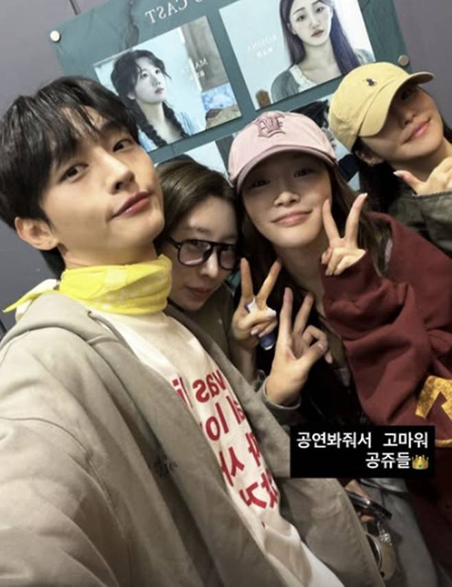윤지성 SNS