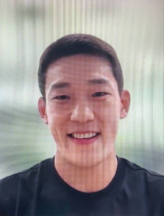 16일 열린 화상 기자회견에서 CBS노컷뉴스의 질문을 받고 있는 유주상. UFC 기자회견 영상 캡처