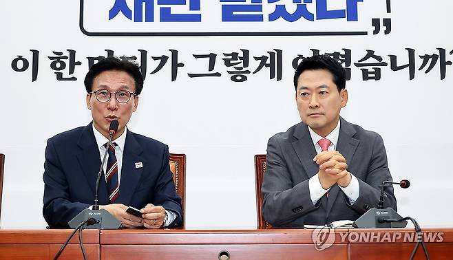 민주당 김민석 대표(왼쪽)와 국민의힘 장동혁 대표(오른쪽) [연합뉴스 자료사진]