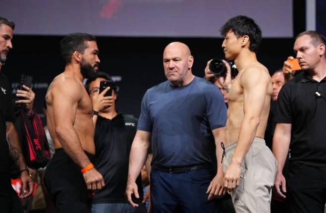 경기 일정, 중계 UFC 331 조슈아 반 vs 알레샨드리 판토자 ©UFC