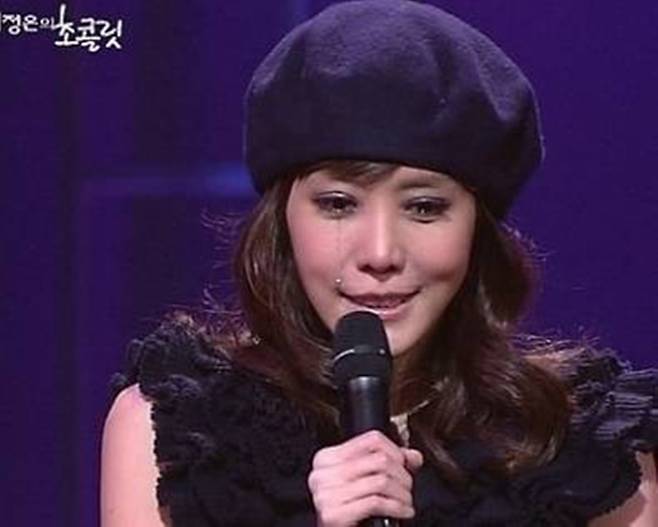 배우 김정은이 과거 방송에서 이서진과의 이별 심경을 밝혔던 사실이 언급됐다. 이에 두 사람의 이별 스토리가 재조명되고 있다.