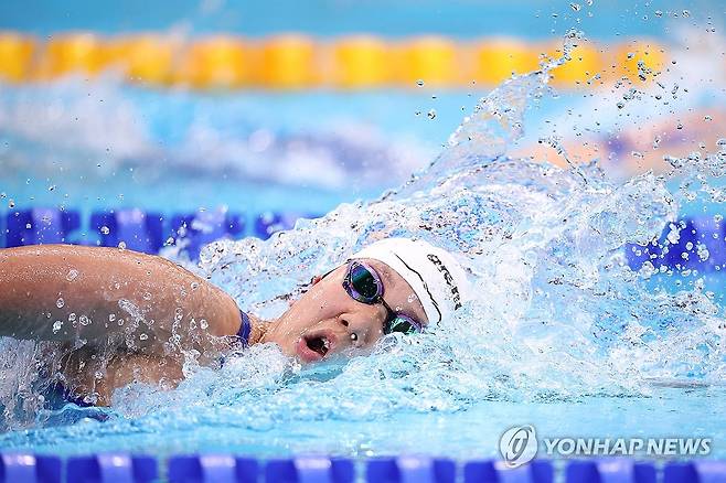 역영하는 김채윤 (도쿄=연합뉴스) 윤동진 기자 = 20일 도쿄 아쿠아틱스 센터에서 열린 2026 아이치·나고야 아시안게임 수영 여자 15000m 자유형 결승. 한국 김채윤이 역영하고 있다. 2026.9.20 mon@yna.co.kr