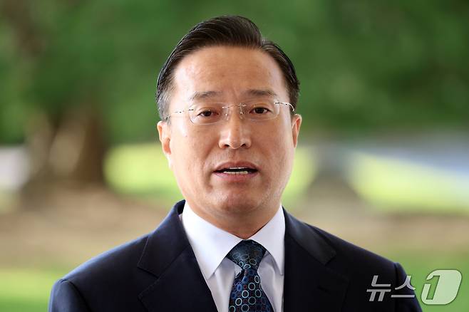 이정현 검찰총장 직무대행이 23일 오전 서울 서초구 대검찰청으로 출근하며 취재진 질문에 답변하고 있다. 2026.9.23 ⓒ 뉴스1 김명섭 기자