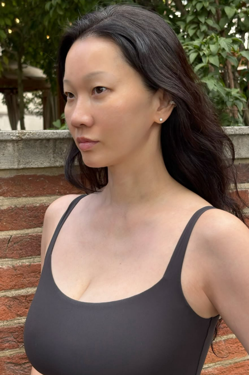 Model Jang Yoon-ju shared an update from London.On the 22nd, Jang Yoon-ju posted a photo on her personal social media along with the caption, I came to London last summer. Everything is starting anew.In the photo, Jang Yoon-ju is wearing a black sleeveless top paired with jeans. Even in her simple outfit, her flawless, AI-like figure and model aura stand out.Jang Yoon-ju has recently been spending her daily life with her family in London, England.Meanwhile, Jang Yoon-ju married designer Jung Seung-min, who is four years her junior, in 2015 and they have a daughter together.