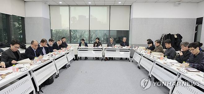 제1차 기초생활보장 제도 발전 포럼 (서울=연합뉴스) 정은경 보건복지부 장관이 29일 서울 중구 서울시티타워에서 열린 제1차 기초생활보장 제도 발전 포럼에서 발언하고 있다. 2026.1.29 [보건복지부 제공. 재판매 및 DB 금지] photo@yna.co.kr