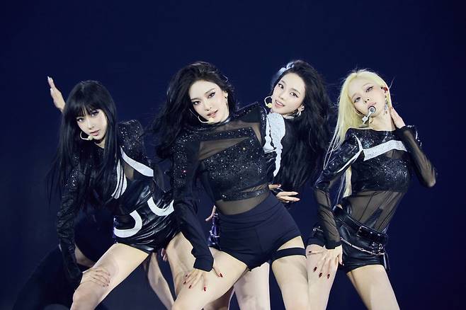 에스파 '싱크 : 컴플렉시티' 공연의 한 장면(사진=SM엔터테인먼트)