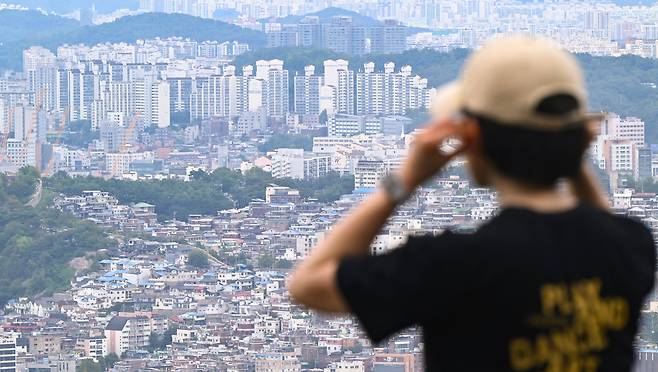 서울 시내 아파트 단지들. 윤웅 기자