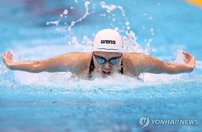역영하는 안세현 (도쿄=연합뉴스) 윤동진 기자 = 25일 도쿄 아쿠아틱스 센터에서 열린 2026 아이치·나고야 아시안게임 수영 여자 400m 혼계영 결승. 한국 여자 계영 팀 안세현이 역영하고 있다.  2026.9.25 mon@yna.co.kr