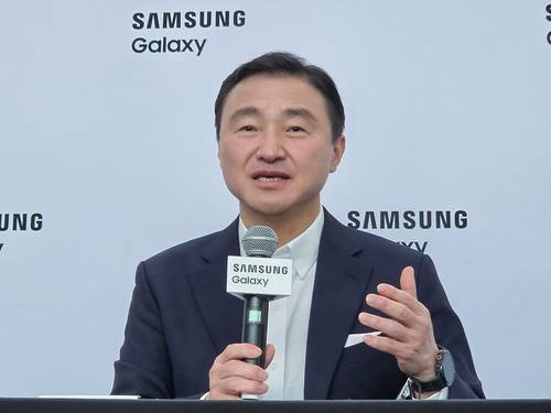 ▲노태문 삼성전자 대표이사 겸 MX사업부장이 지난 7월 22일(현지 시간) 영국 런던에서 '갤럭시 언팩 2026' 행사 직후 국내 기자간담회를 하고 있다. 사진=삼성전자 제공