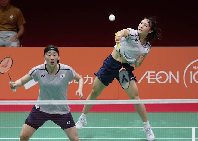 <yonhap photo-4248=""> 백하나 강력한 공격(이치노미야[일본]=연합뉴스) 임화영 기자 = 29일 일본 아이치현 이치노미야 시립체육관에서 열린 2026 아이치·나고야 아시안게임 배드민턴 여자 복식 결승 대한민국 이소희-백하나와 중국 류성수-탄닝의 경기. 이소희-백하나가 경기를 펼치고 있다. 2026.9.29hwayoung7@yna.co.kr/2026-09-29 13:42:14/<저작권자 ⓒ 1980~2026 ㈜연합뉴스. 무단 전재 재배포 금지, AI 학습 및 활용 금지></yonhap>