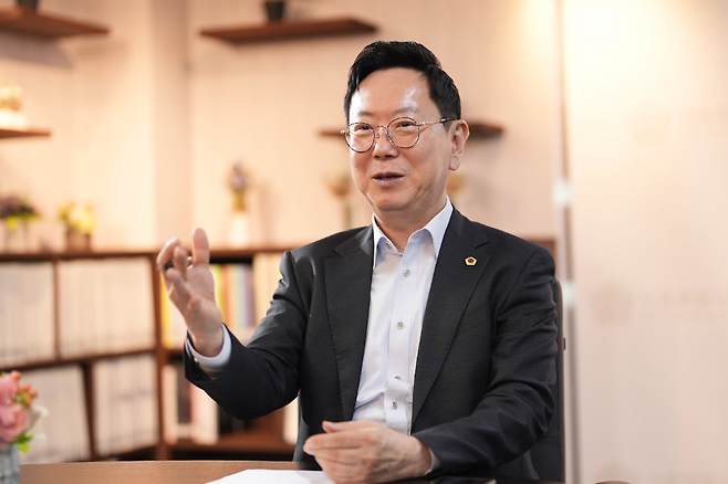 김광철 서울시의원이 30일 쿠키뉴스와 인터뷰하고 있다. 조진수 기자