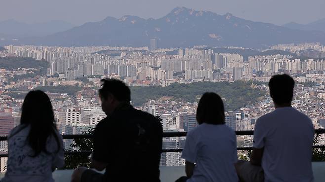 20일 서울 남산에서 바라본 서울 시내 아파트 단지 모습. 연합뉴스