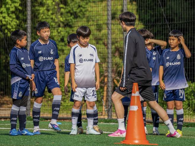 서울 이랜드가 유소년 유망주 발굴을 위한 '2026년 하반기 U-12(12세 이하) 선수 선발 공개테스트'를 진행한다. /사진=서울 이랜드 제공
