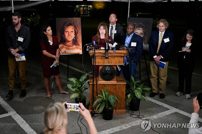 크리스타 파이크의 사형 집행 과정을 참관한 기자들 [AP=연합뉴스. 재판매 및 DB 금지]