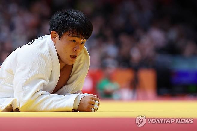 김종훈, 오카다 리쿠에 패해 결승 진출 실패 (나고야=연합뉴스) 서대연 기자 = 2일 일본 나고야 아이치 인터내셔널 아레나에서 열린 2026 아이치·나고야 아시안게임 유도 남자 -90kg급 준결승. 대한민국 김종훈이 일본 오카다 리쿠에게 한판을 내주며 패한 뒤 아쉬워하고 있다. 2026.10.2 dwise@yna.co.kr