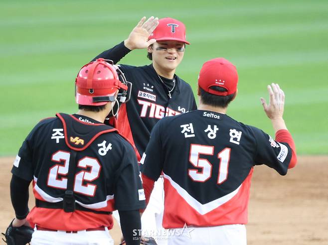 [포토] 김도영 '내일도 이겨야'